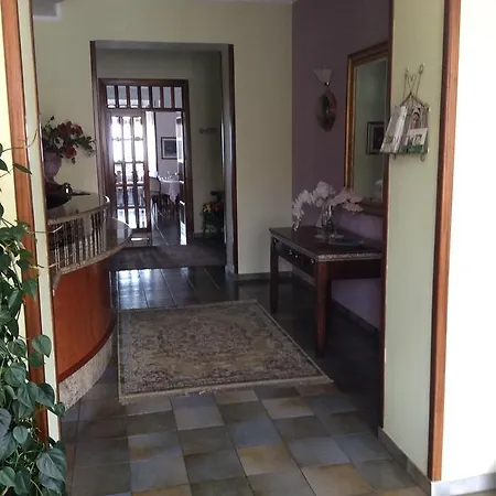 Petite Etoile Hotel